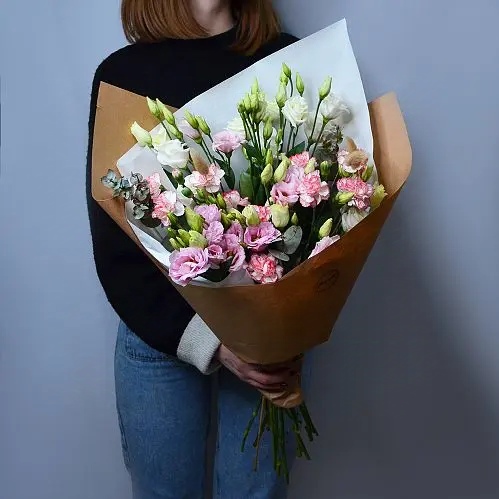 Букет из эустомы