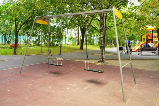 Качели на цепочках двойные