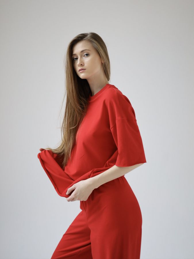 Футболка оверсайз красная