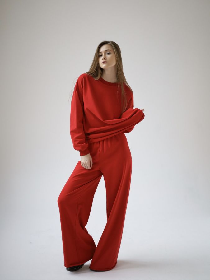 Кофта с длинным рукавом красная