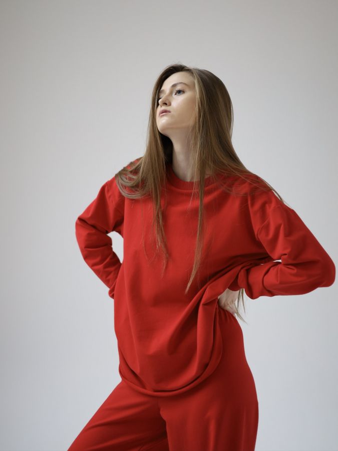 Кофта с длинным рукавом красная