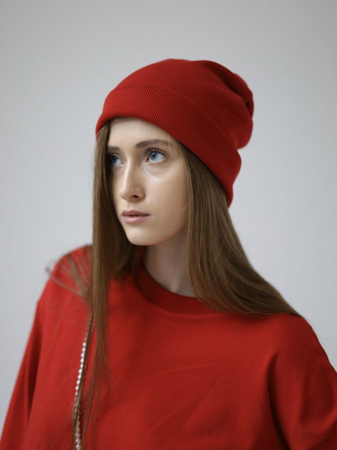 Шапка бини красная