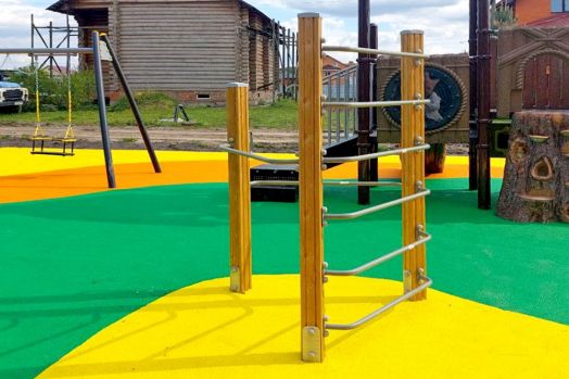 Система турников с лесенкой СП-1.47.4 для уличной площадки