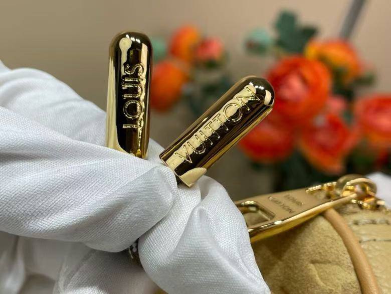 Louis Vuitton Keepall 25