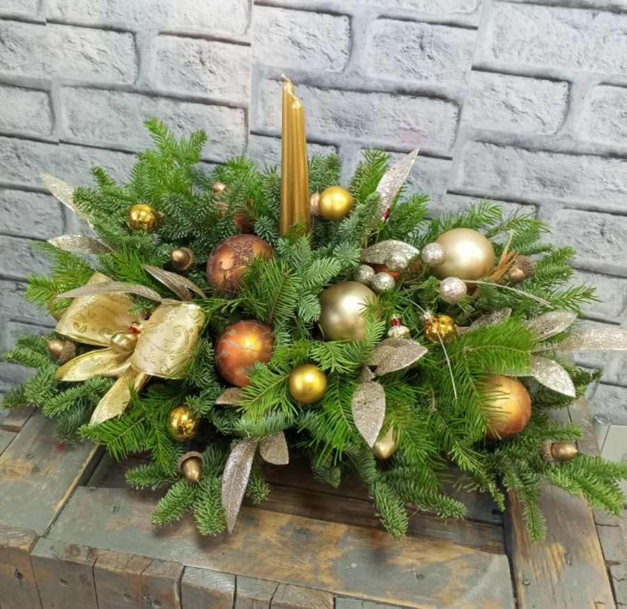 Новогодняя композиция из пихты