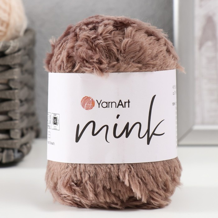 Пушистая пряжа для вязания спицами, крючком YarnArt, Mink, 100% полиамид, 75 м/50 г, (332 какао)